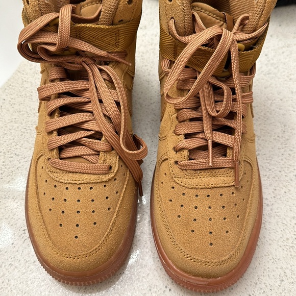 NIKE Air Force 1 High LV8 3 Sneakers - Picture 4 of 6